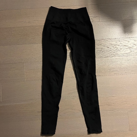 ALPHALETE - Amplify Leggings *damaged* (Black - S) - Picture 1 of 7
